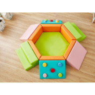 هرم النشاطات المتنوعة  المقاس 204*190*32سم